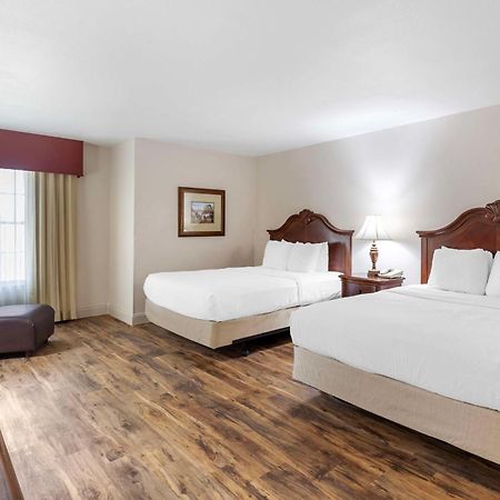 Best Western Plus Steeplegate Inn Davenport Exteriör bild